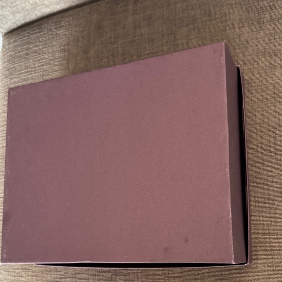 LUVME 18” dark brown wig with original box and accessories - Picture 3 of 16